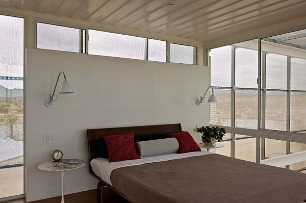 Container-House-in-Mojave-Desert-7