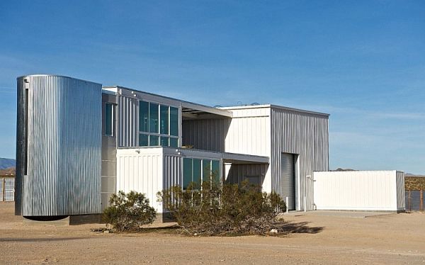 Container-House-in-Mojave-Desert-8