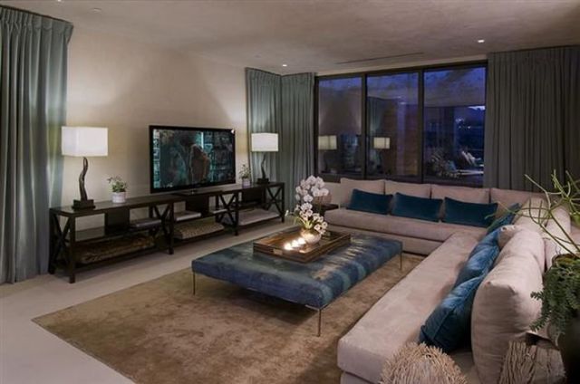 a_luxury_bachelor_pad_fit_for_a_king_640_13