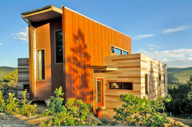 first-shipping-container-home-in-Colorado-1
